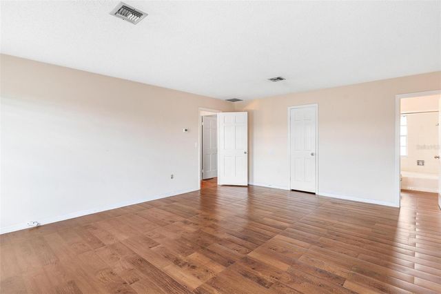 2500 URICK STREET, Fruitland Park, FL 34731