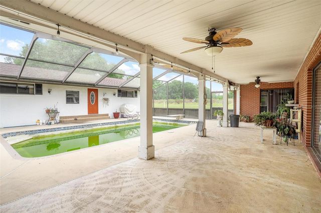 2500 URICK STREET, Fruitland Park, FL 34731
