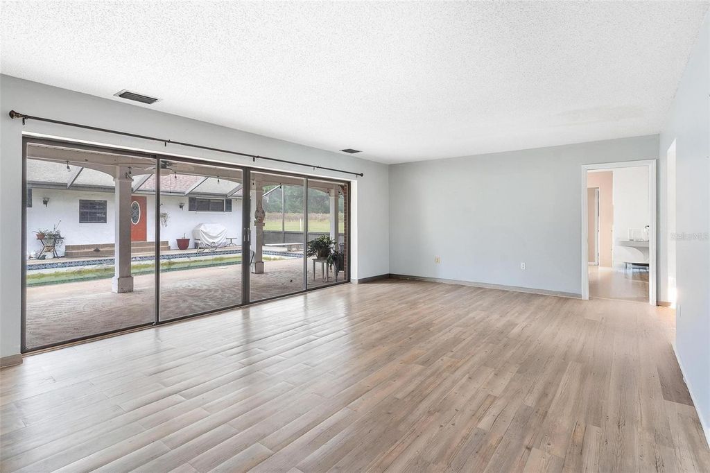Image 11 of property listing at 2500 URICK STREET, Fruitland Park, FL 34731