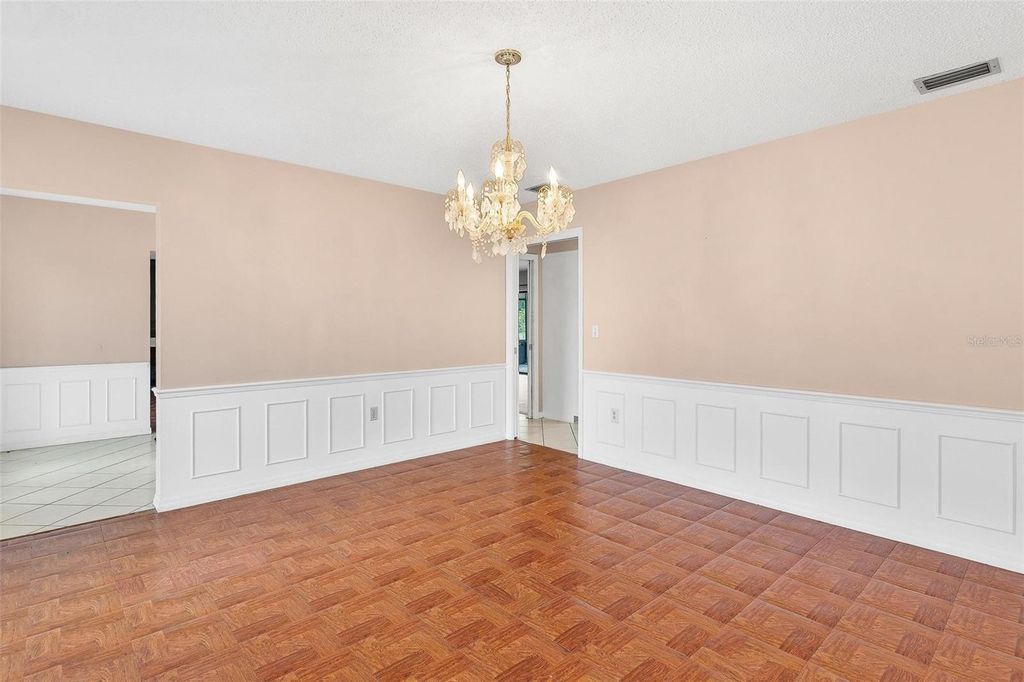 Image 17 of property listing at 2500 URICK STREET, Fruitland Park, FL 34731