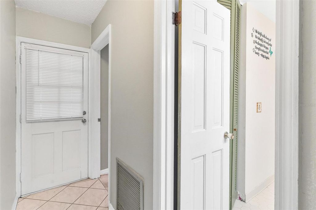 Image 18 of property listing at 2500 URICK STREET, Fruitland Park, FL 34731