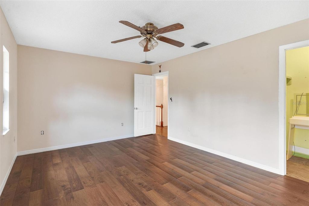 Image 23 of property listing at 2500 URICK STREET, Fruitland Park, FL 34731