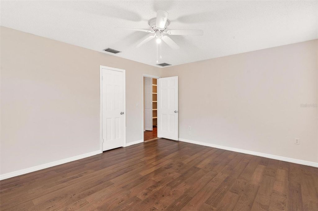 Image 25 of property listing at 2500 URICK STREET, Fruitland Park, FL 34731