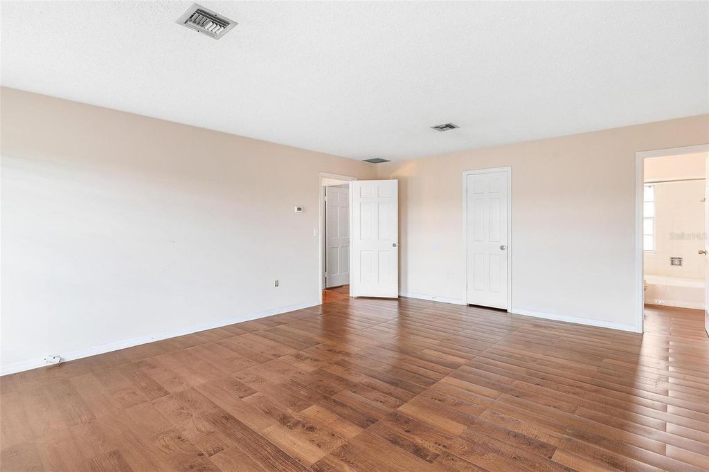 Image 32 of property listing at 2500 URICK STREET, Fruitland Park, FL 34731