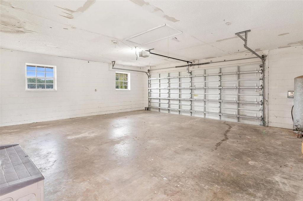 Image 44 of property listing at 2500 URICK STREET, Fruitland Park, FL 34731