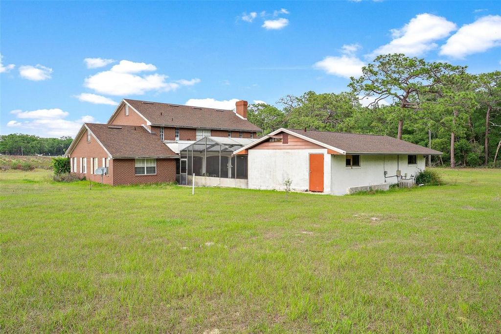 Image 46 of property listing at 2500 URICK STREET, Fruitland Park, FL 34731