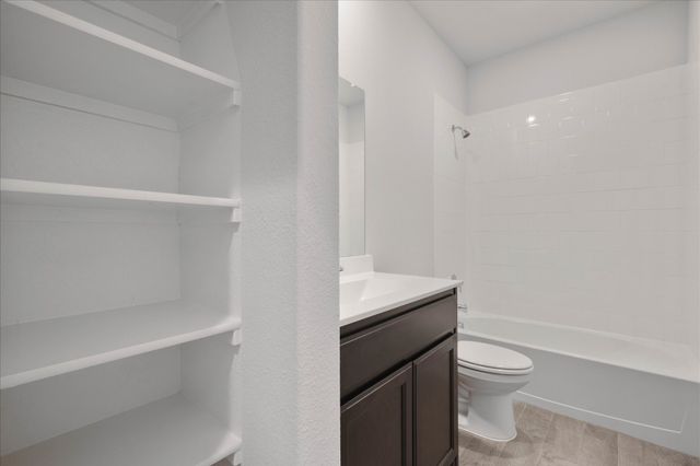 2220 Barnwell Drive, Fort Worth, TX 76108
