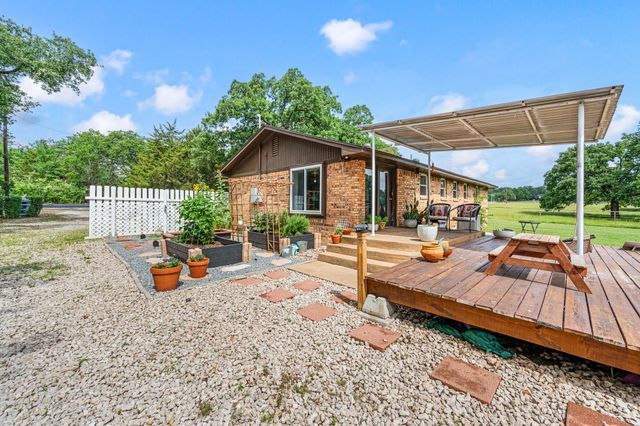 3900 Moseley Road, Cross Roads, TX 76227