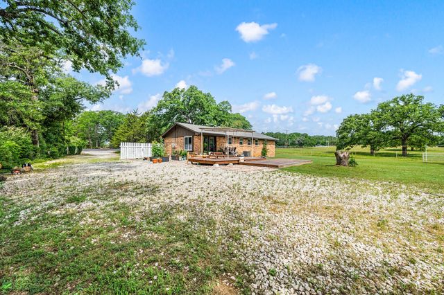 3900 Moseley Road, Cross Roads, TX 76227