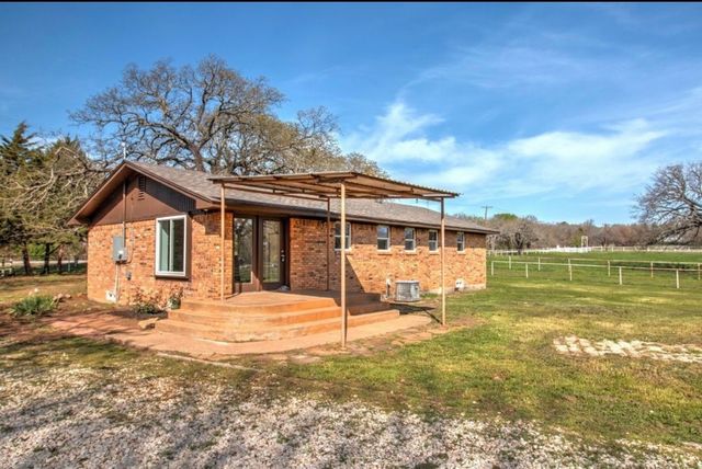 3900 Moseley Road, Cross Roads, TX 76227