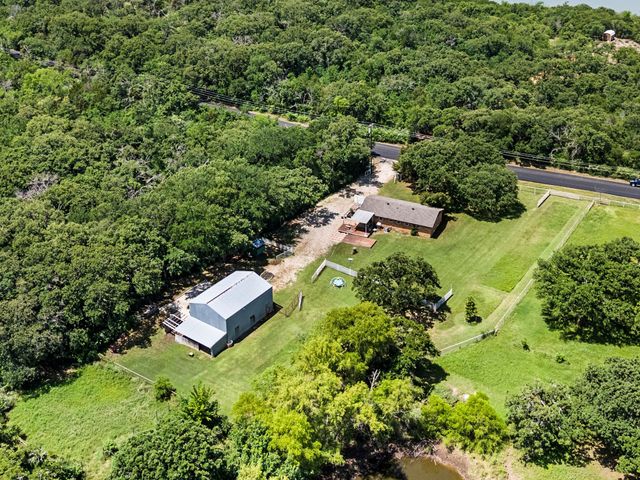 3900 Moseley Road, Cross Roads, TX 76227