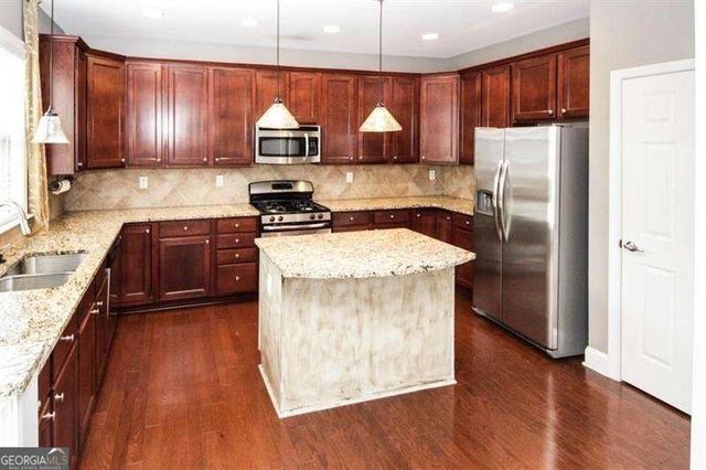 1004 E Paces Chase NE, Atlanta, GA 30326