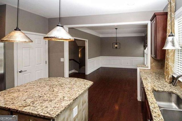 1004 E Paces Chase NE, Atlanta, GA 30326