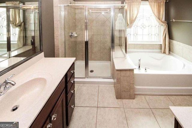 1004 E Paces Chase NE, Atlanta, GA 30326