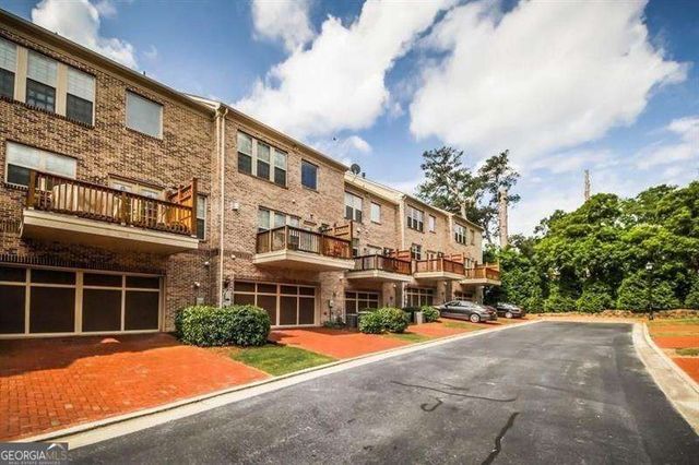 1004 E Paces Chase NE, Atlanta, GA 30326