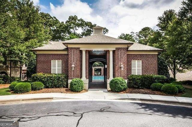 1004 E Paces Chase NE, Atlanta, GA 30326