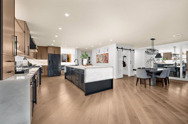 330 LEEWARD ISLAND, Clearwater Beach, FL 33767