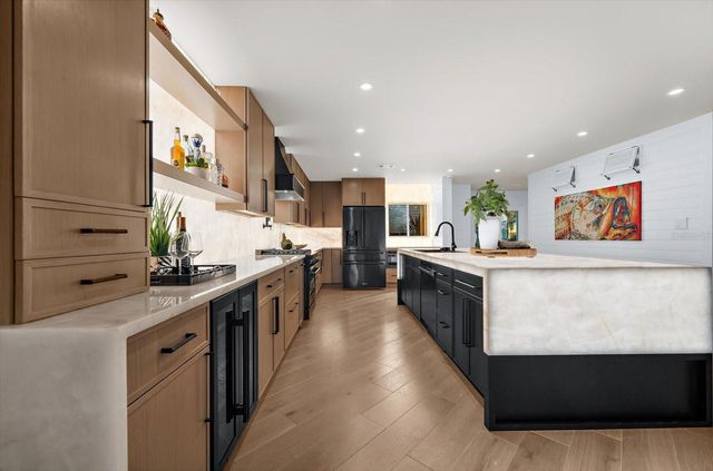 330 LEEWARD ISLAND, Clearwater Beach, FL 33767