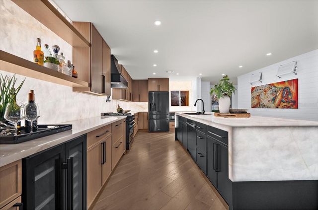 330 LEEWARD ISLAND, Clearwater Beach, FL 33767