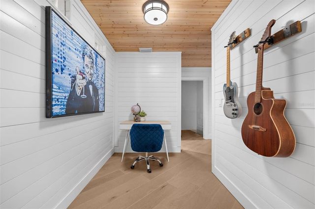 330 LEEWARD ISLAND, Clearwater Beach, FL 33767