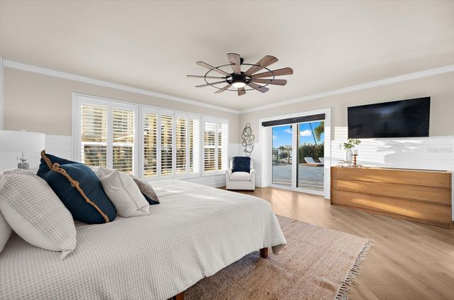 330 LEEWARD ISLAND, Clearwater Beach, FL 33767