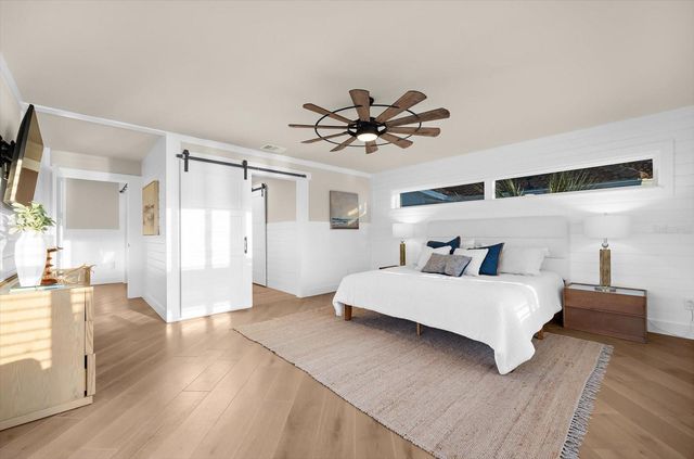 330 LEEWARD ISLAND, Clearwater Beach, FL 33767