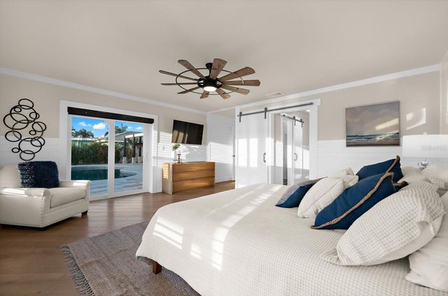 330 LEEWARD ISLAND, Clearwater Beach, FL 33767