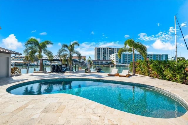 330 LEEWARD ISLAND, Clearwater Beach, FL 33767