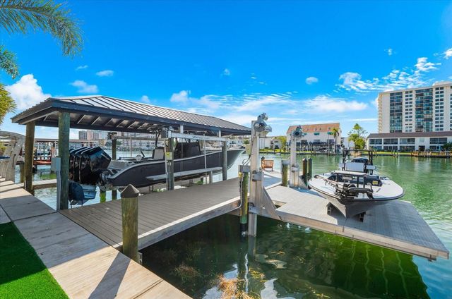 330 LEEWARD ISLAND, Clearwater Beach, FL 33767