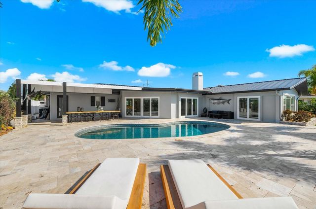 330 LEEWARD ISLAND, Clearwater Beach, FL 33767