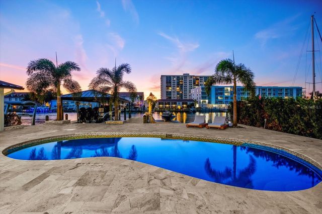 330 LEEWARD ISLAND, Clearwater Beach, FL 33767