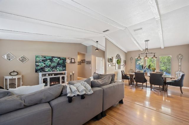 1609 Mckinley Ave, Woodland, CA 95695