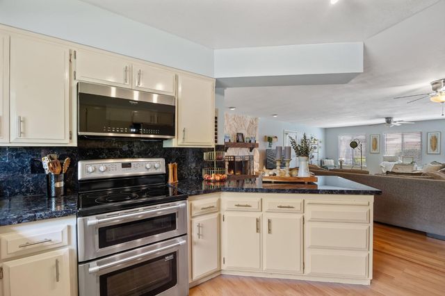 1609 Mckinley Ave, Woodland, CA 95695