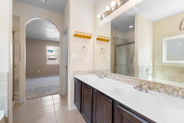 6708 Mountain Hawk Loop NE, Rio Rancho, NM 87144