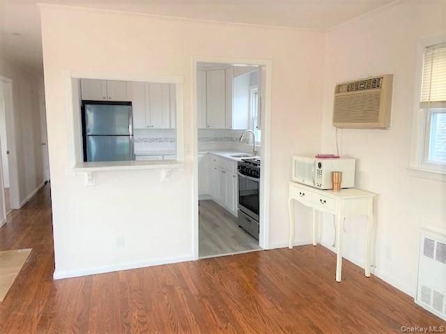 77 Kentucky Street Upper, Long Beach, NY 11561