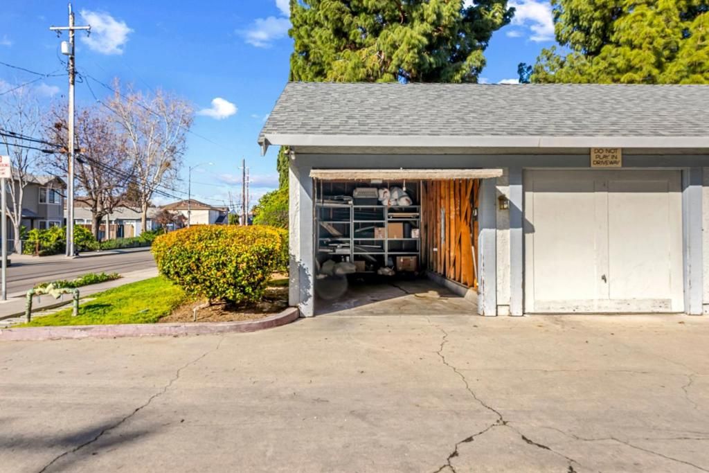 Image 31 of property listing at 482 S Willard Avenue, San Jose, CA 95126