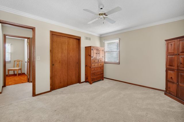 6800 NW 53rd Street, Johnston, IA 50131