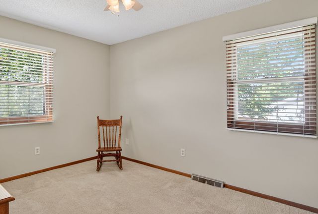 6800 NW 53rd Street, Johnston, IA 50131
