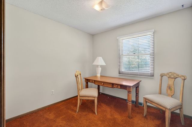 6800 NW 53rd Street, Johnston, IA 50131
