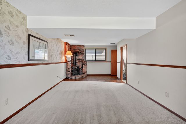 6800 NW 53rd Street, Johnston, IA 50131