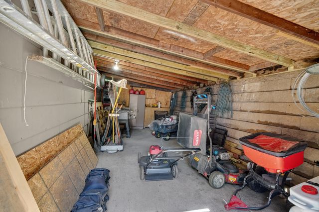 6800 NW 53rd Street, Johnston, IA 50131