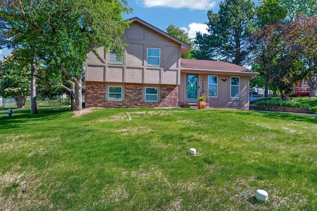 6800 NW 53rd Street, Johnston, IA 50131