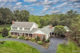 12580 Durbin Drive, Town And Country, MO 63141