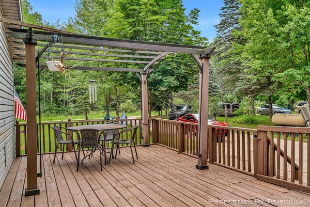 3766 Mary Avenue, Newaygo, MI 49337