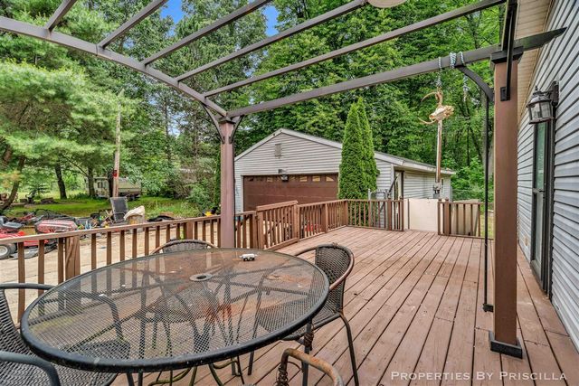 3766 Mary Avenue, Newaygo, MI 49337