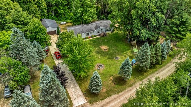 3766 Mary Avenue, Newaygo, MI 49337
