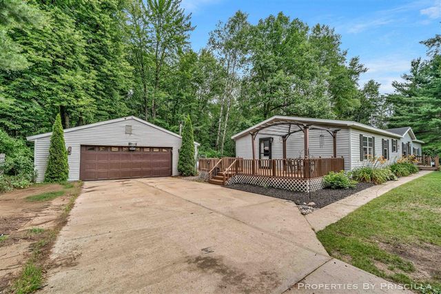 3766 Mary Avenue, Newaygo, MI 49337