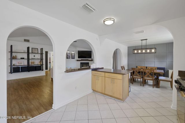 1640 TROY LYNN Trail, Jacksonville, FL 32225