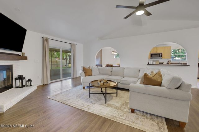 1640 TROY LYNN Trail, Jacksonville, FL 32225