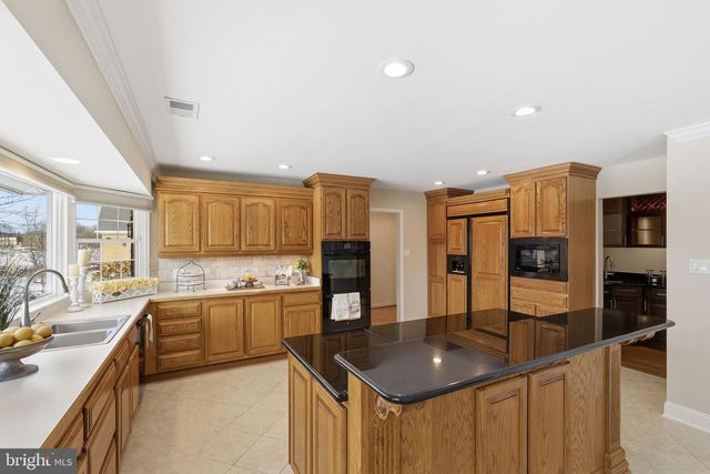 39937 CHARLES TOWN PIKE, Hamilton, VA 20158